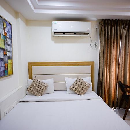 M Square Hotel Haydarabad Dış mekan fotoğraf