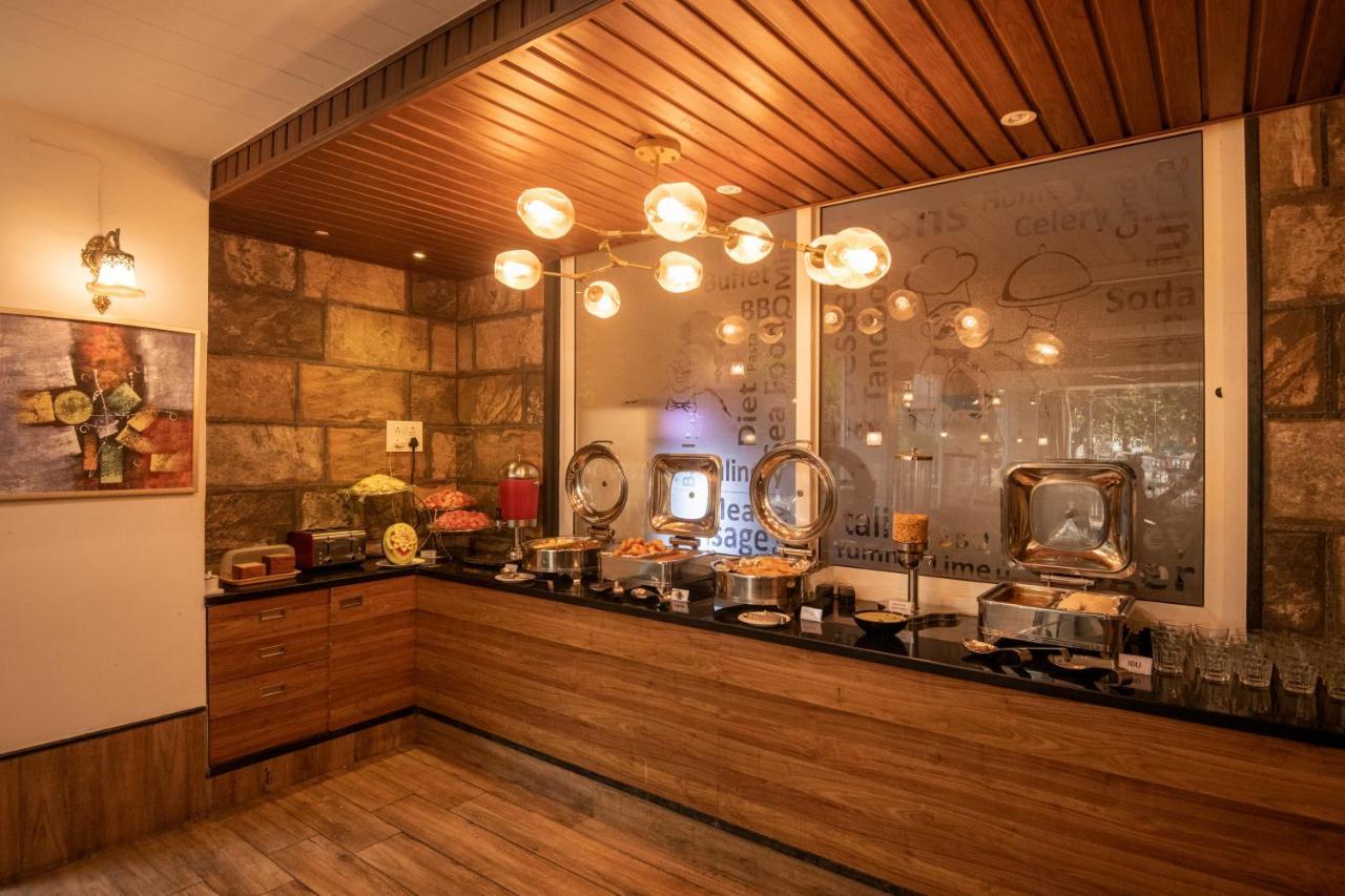 M Square Hotel Haydarabad Dış mekan fotoğraf