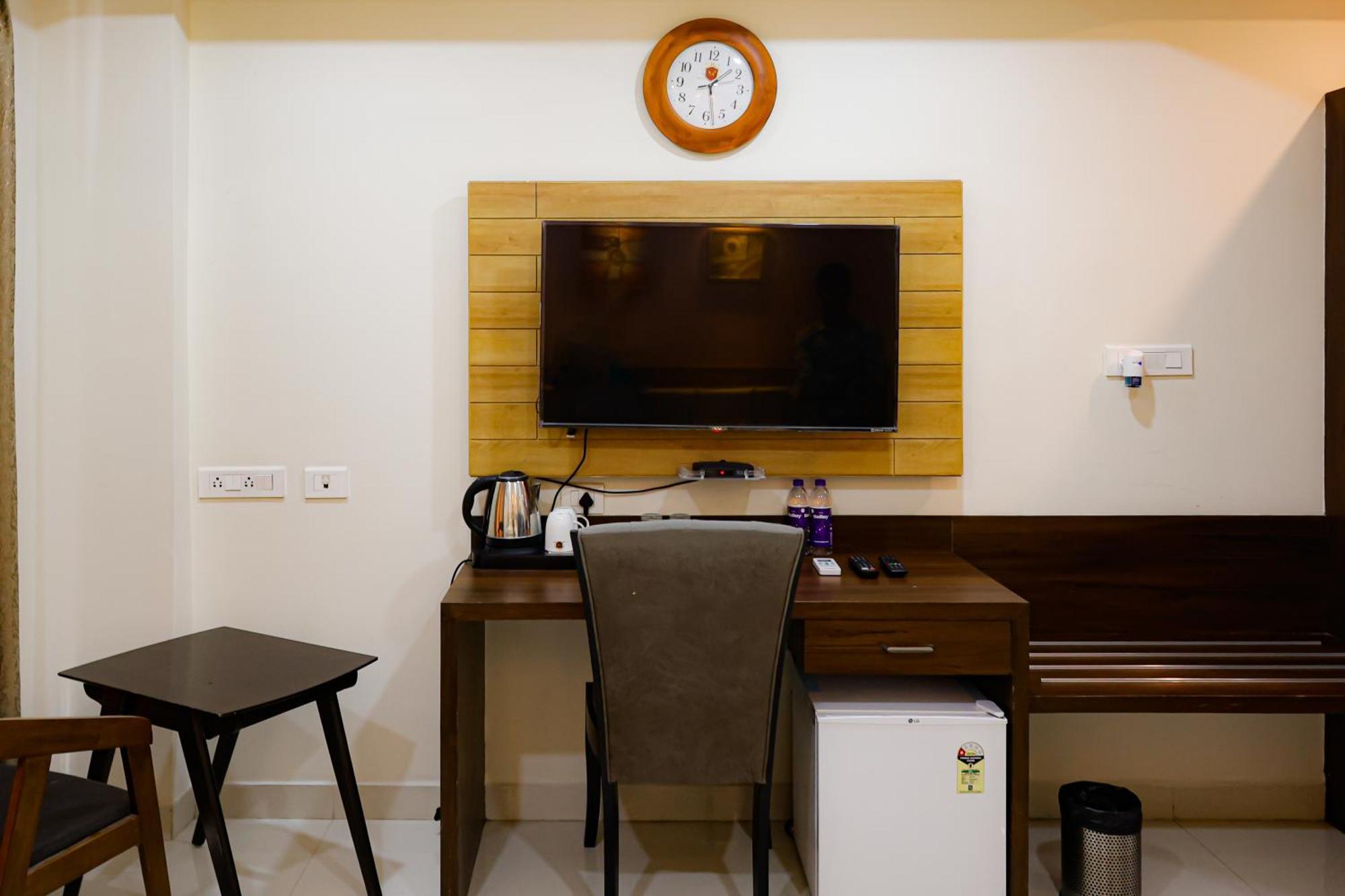 M Square Hotel Haydarabad Dış mekan fotoğraf